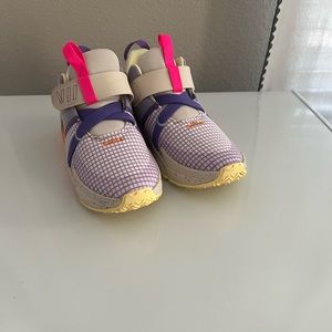 COPY - Nike/Lebron James Witness 7 kids sneakers